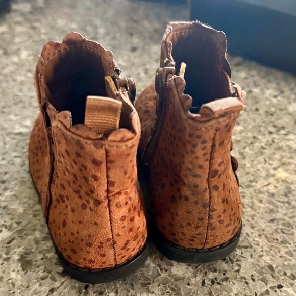 Baby Gap Toddler Sculpted Leopard Print Ankle Boots - Size 6C 🐆👢 - Picture 2 of 16